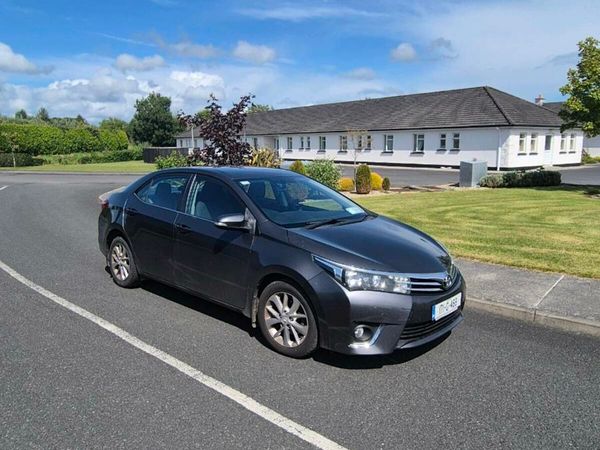 Toyota Corolla Saloon, Diesel, 2017, Grey
