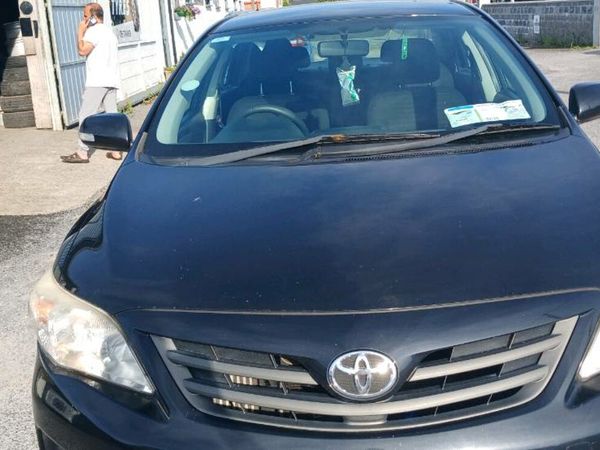 Toyota Corolla Saloon, Diesel, 2011, Black