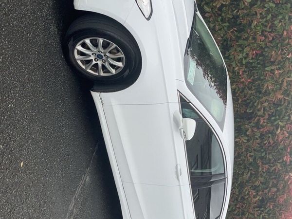 Ford Mondeo Hatchback, Diesel, 2015, White