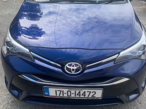 Toyota Avensis Saloon, Petrol, 2017, Blue