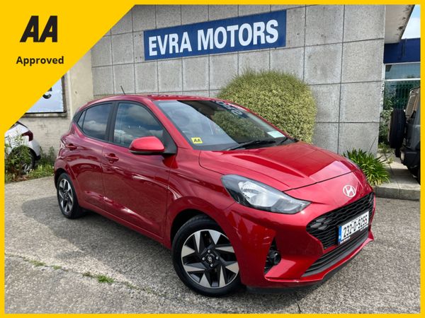Hyundai i10 Hatchback, Petrol, 2023, Red