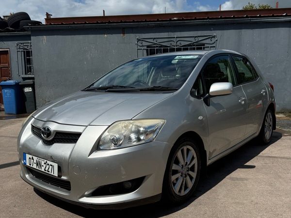 Toyota Auris Hatchback, Diesel, 2007, Silver