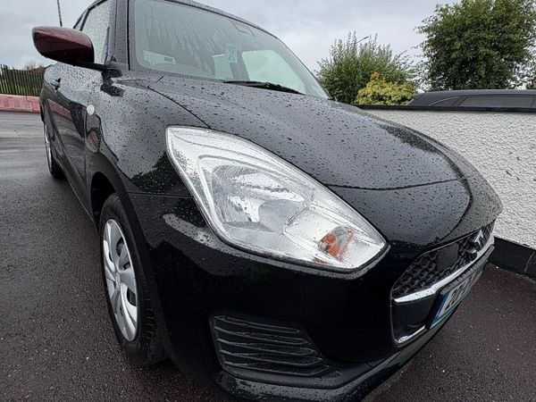 Suzuki Swift Hatchback, Petrol, 2020, Black