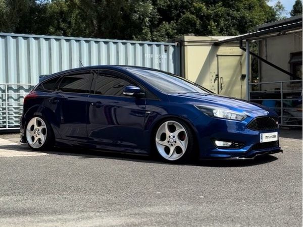 Ford Focus Hatchback, Diesel, 2017, Blue