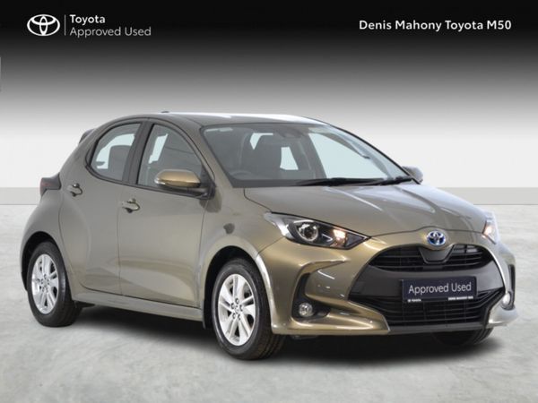 Toyota Yaris Hatchback, Petrol Hybrid, 2023, Bronze