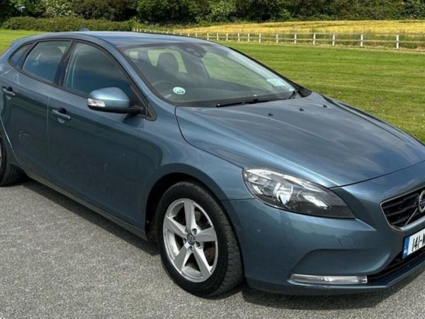 Volvo V40 Hatchback, Diesel, 2014, Blue