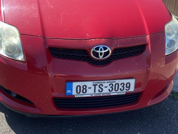 Toyota Auris Hatchback, Petrol, 2008, Red
