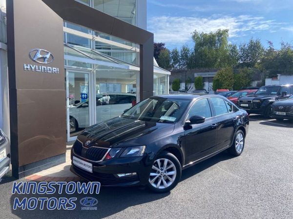 Skoda Octavia Saloon, Petrol, 2017, Black