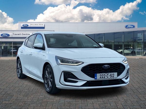 Ford Focus Hatchback, Petrol Hybrid, 2022, White