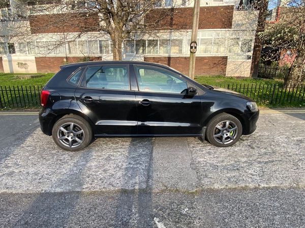 Volkswagen Polo Hatchback, Diesel, 2010, Black