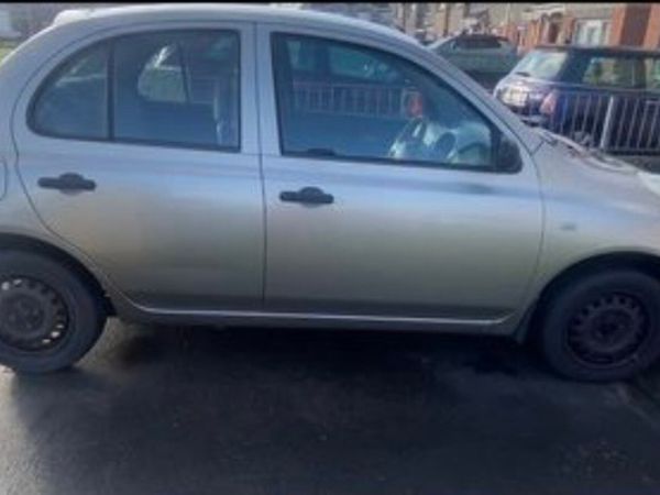 Nissan Micra Hatchback, Petrol, 2003, Gold
