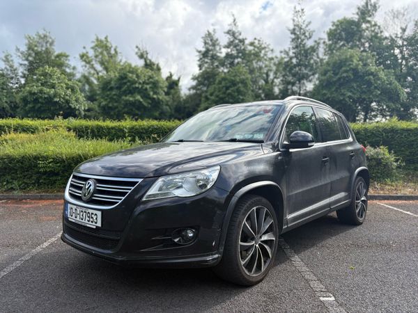 Volkswagen Tiguan SUV, Diesel, 2010, Black