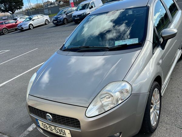 Fiat Punto Hatchback, Petrol, 2009, Grey