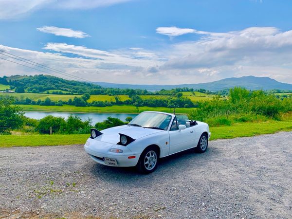 Mazda MX-5 Hatchback, Petrol, 1997, White