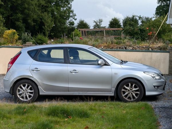 Hyundai i30 Hatchback, Diesel, 2012, Silver