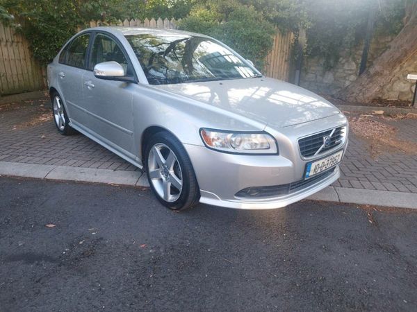 Volvo S40 Saloon, Diesel, 2010, Silver