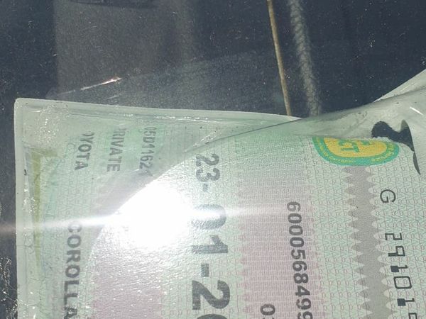 Toyota Corolla Hatchback, Petrol, 2005, Silver