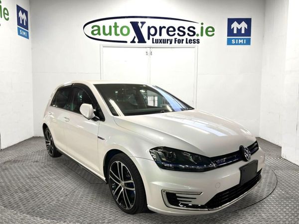 Volkswagen Golf Hatchback, Hybrid, 2016, White