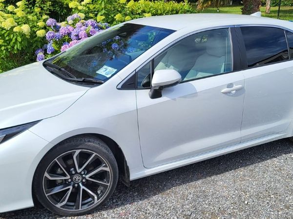Toyota Corolla Saloon, Petrol Hybrid, 2024, White