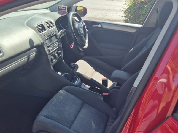 Volkswagen Golf Hatchback, Diesel, 2011, Red