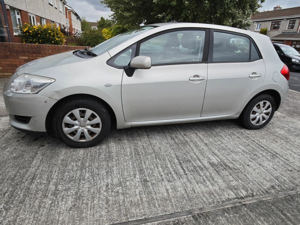 Toyota Auris Hatchback, Petrol, 2008, Silver