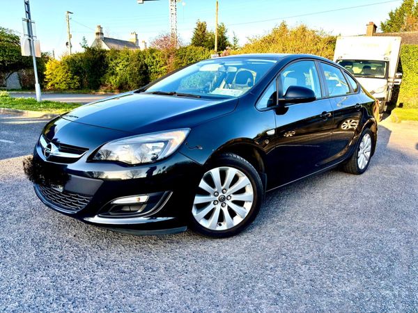 Opel Astra Saloon, Petrol, 2014, Black