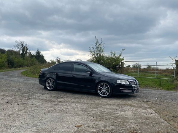 Volkswagen Passat Saloon, Diesel, 2010, Black