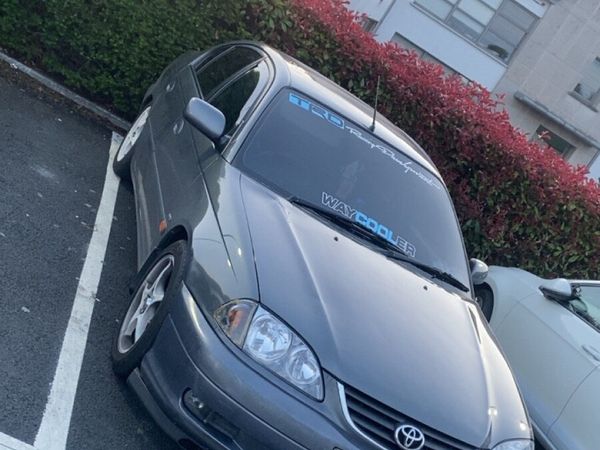 Toyota Avensis Saloon, Petrol, 2003, Grey