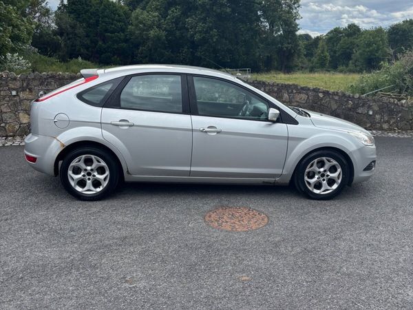 Ford Focus Hatchback, Diesel, 2011, Silver