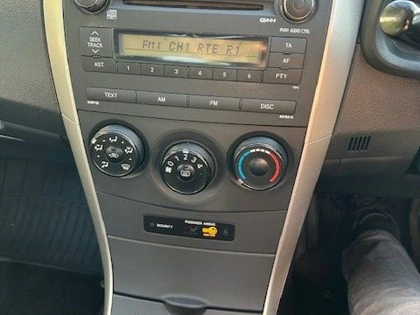 Toyota Corolla Saloon, Petrol, 2007, Blue