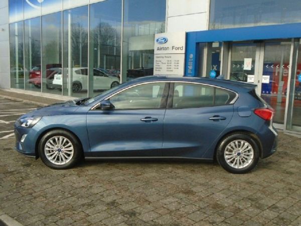Ford Focus Hatchback, Petrol, 2019, Blue