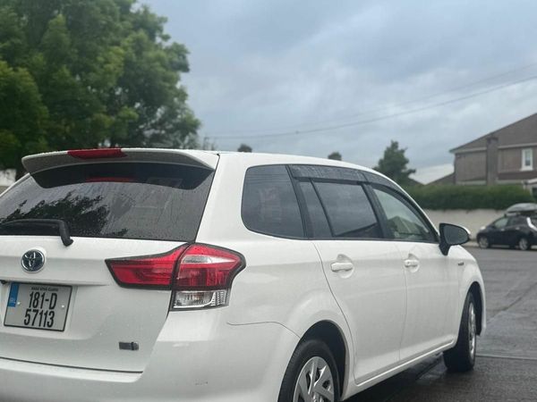 Toyota Corolla Estate, Petrol Hybrid, 2018, White