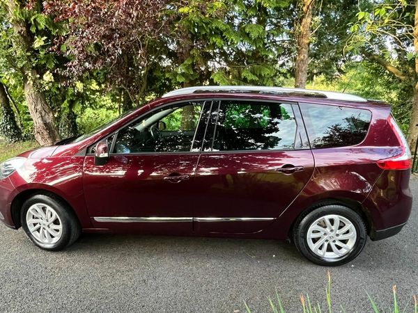 Renault Grand Scenic MPV, Diesel, 2016, Red