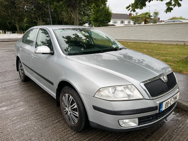 Skoda Octavia Hatchback, Petrol, 2008, Silver