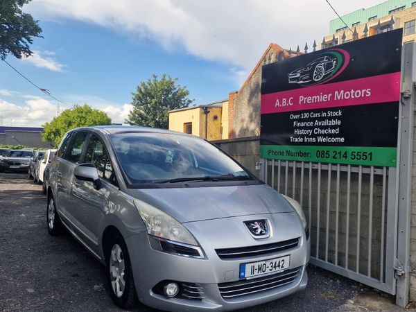 Peugeot 5008 MPV, Diesel, 2011, Silver