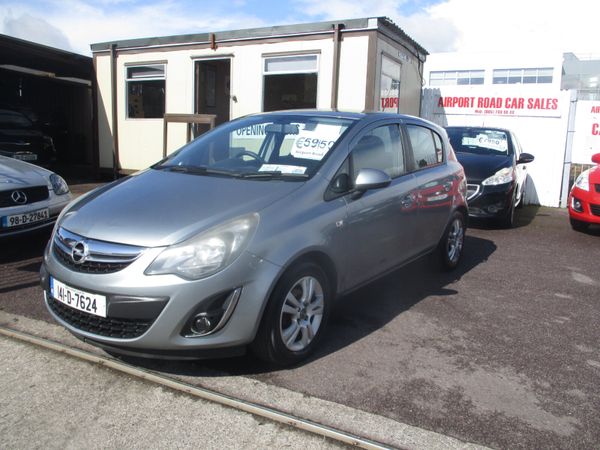 Opel Corsa Hatchback, Petrol, 2014, Silver