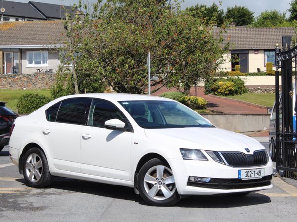 Skoda Octavia Saloon, Petrol, 2020, White