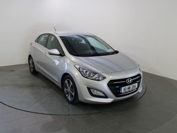 Hyundai i30 Hatchback, Petrol, 2016, Silver
