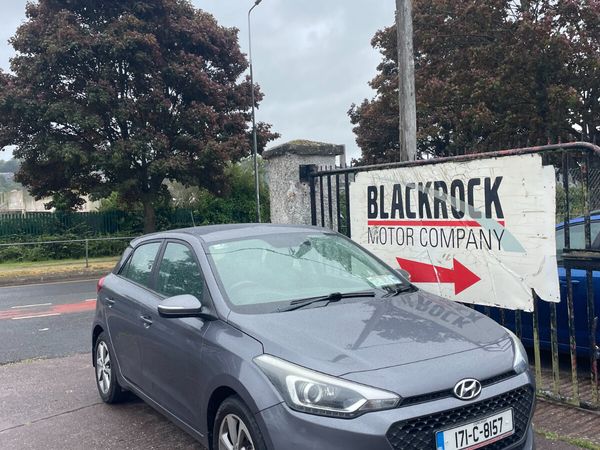 Hyundai i20 Hatchback, Petrol, 2017, Grey