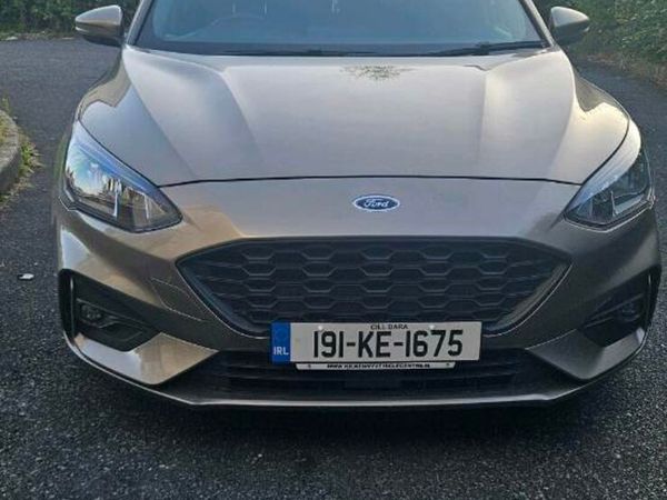 Ford Focus Hatchback, Diesel, 2019, Grey