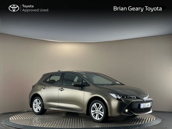 Toyota Corolla Hatchback, Petrol Hybrid, 2022, Green