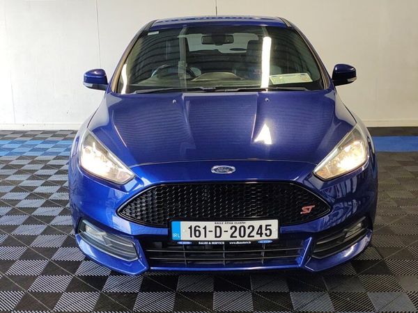 Ford Focus Hatchback, Diesel, 2016, Blue