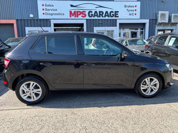 Skoda Fabia Hatchback, Petrol, 2021, Black