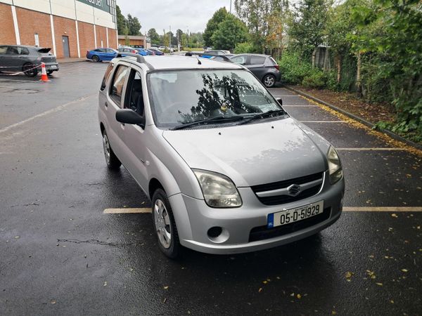 Suzuki Ignis Hatchback, Petrol, 2005, Silver
