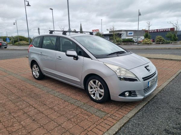 Peugeot 5008 MPV, Diesel, 2012, Grey
