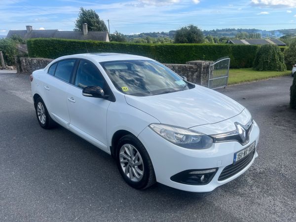 Renault Fluence Saloon, Diesel, 2015, White