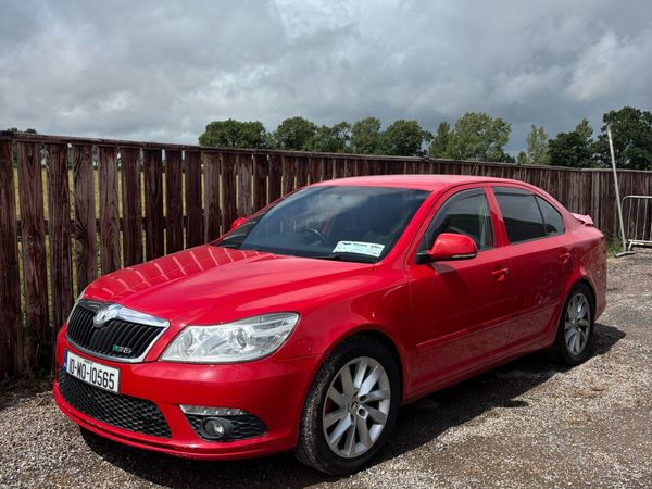 Skoda Octavia Hatchback, Diesel, 2010, Red