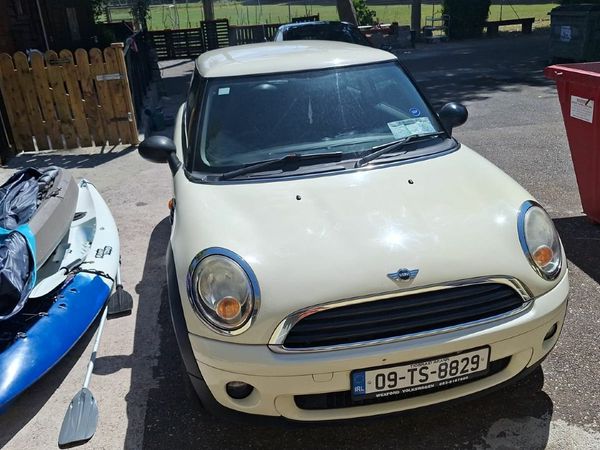 Mini First Hatchback, Petrol, 2009, White