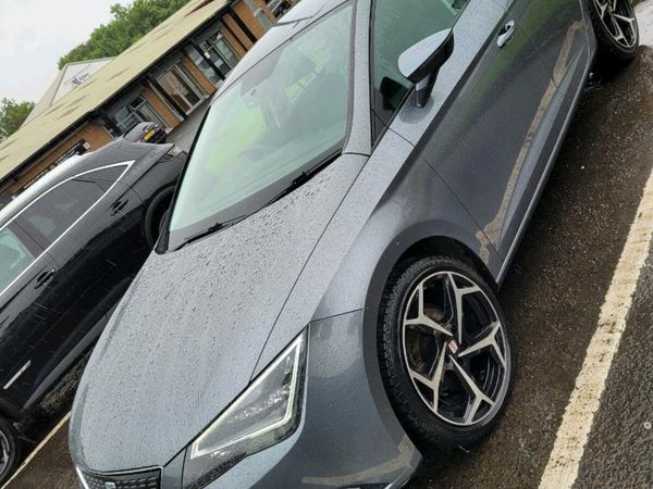 SEAT Leon Hatchback, Diesel, 2015, Grey