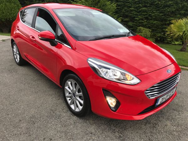 Ford Fiesta Hatchback, Petrol, 2021, Red